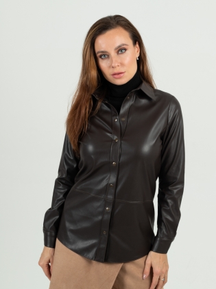 Женская одежда, рубашка из экокожи, артикул: 983-0611, Цвет: коричневый,  Фабрика Трика, фото №1.