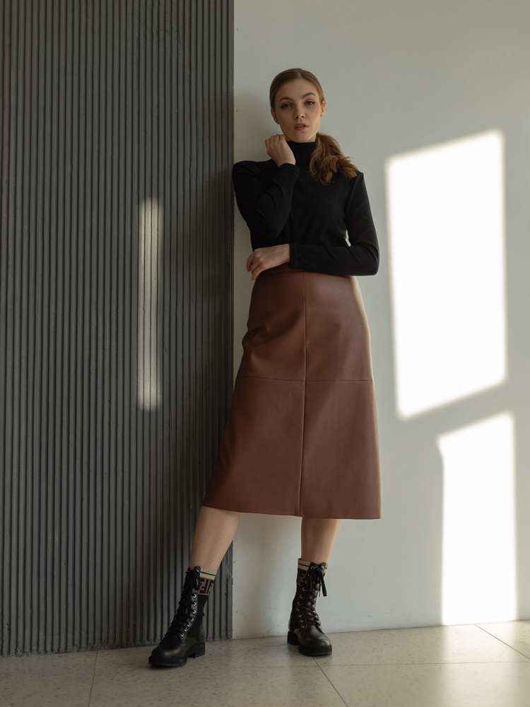 Женская одежда, юбка из экокожи, артикул: 859-0474, Цвет: коричневый,  Фабрика Трика, фото №1