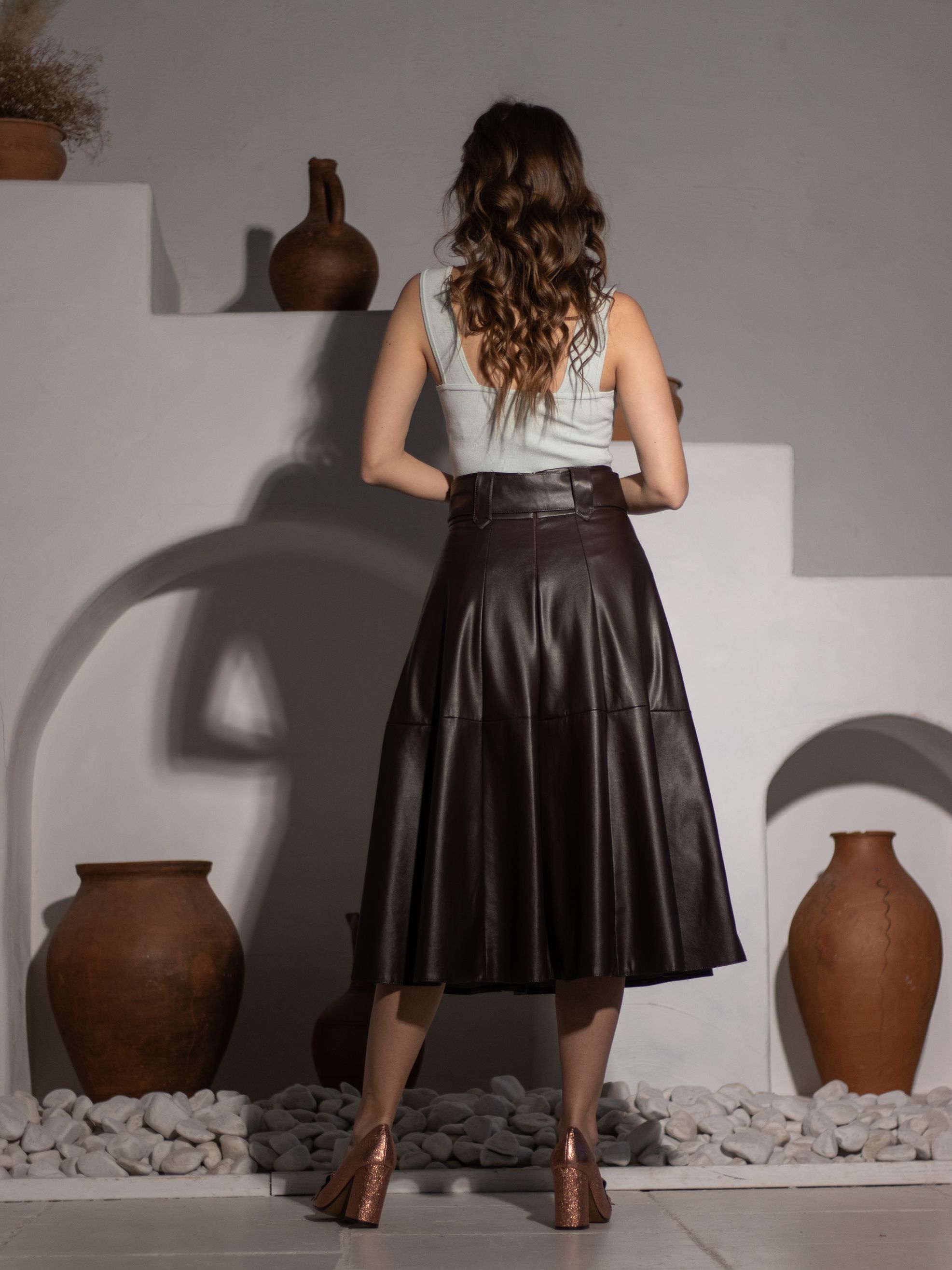 Женская одежда, юбка из экокожи, артикул: 890-0524, Цвет: коричневый,  Фабрика Трика, фото №1